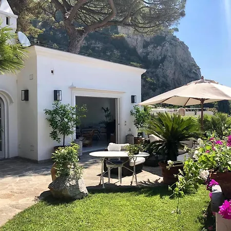 Villa Azzurra *